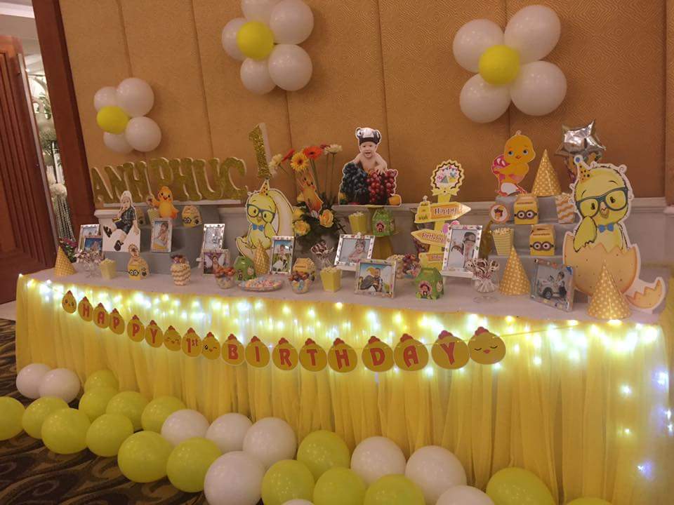 trang trí bàn gallery chủ đề con gà 16