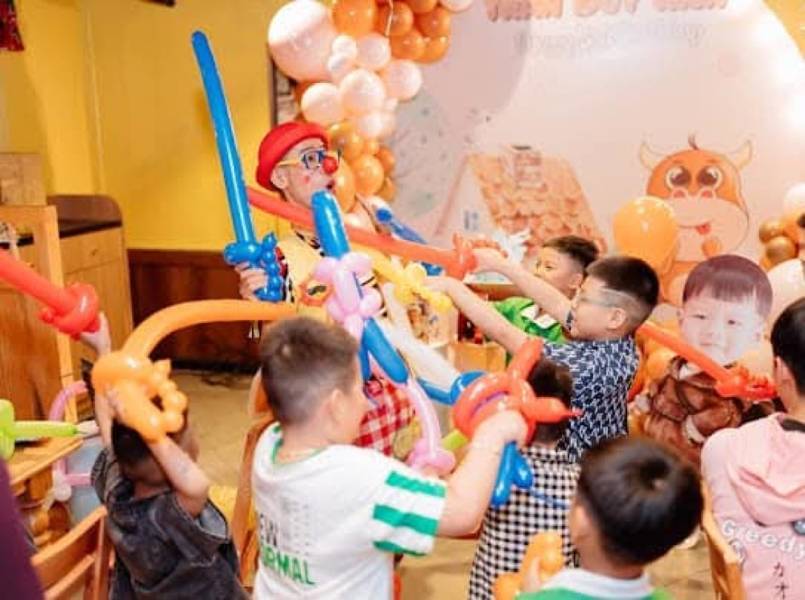 Dịch Vụ Chú Hề Thổi Bóng Tại Quận 8. Ảnh 2