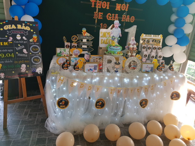 trang trí bàn gallery chủ đề con gà 5