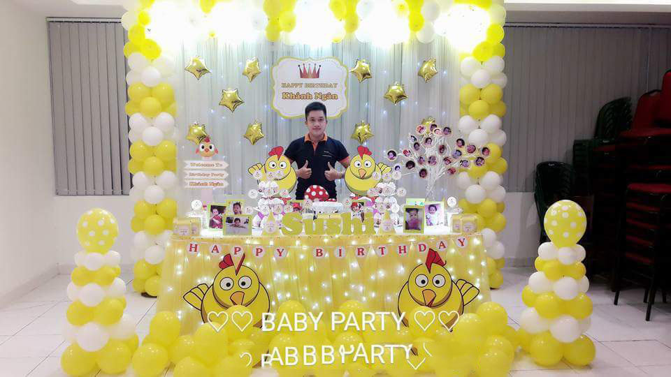 trang trí bàn gallery chủ đề con gà 8