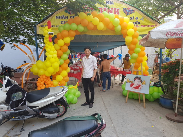 trang trí bàn gallery chủ đề con gà 13