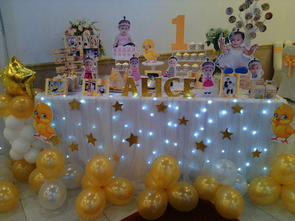 trang trí bàn gallery chủ đề con gà 14