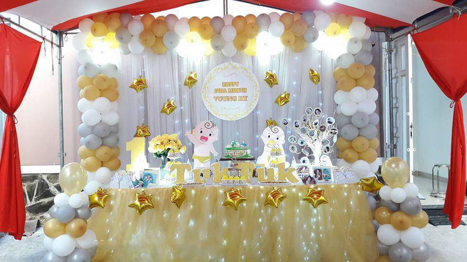 trang trí bàn gallery chủ đề con gà 11