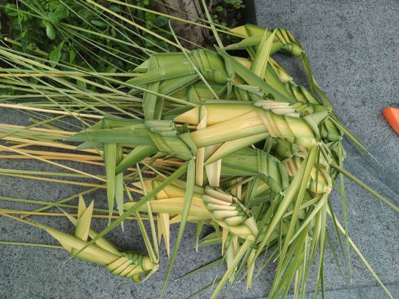 thuê nghệ nhân xếp lá dừa tại quận 5-4