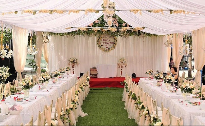 BÁO GIÁ THI CÔNG BỤC SÂN KHẤU SỰ KIỆN TẠI QUẬN 10